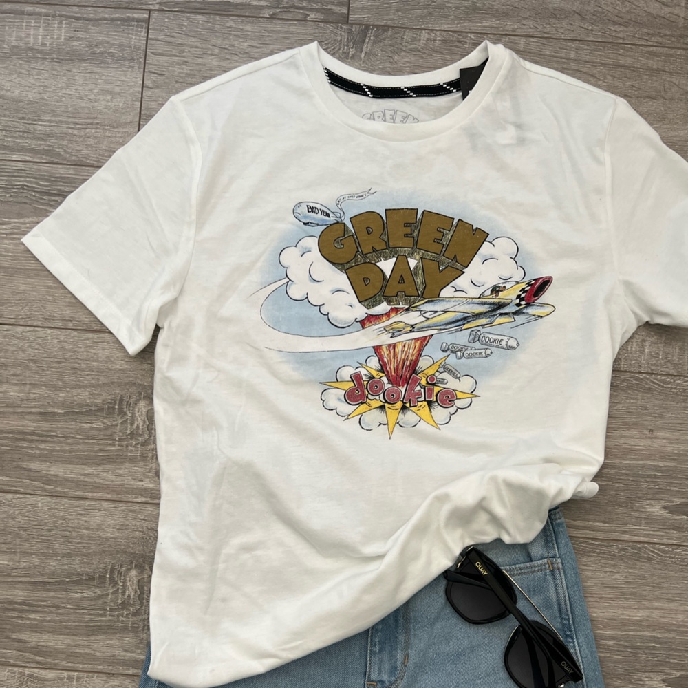 New with Tags Green Day Band Tee